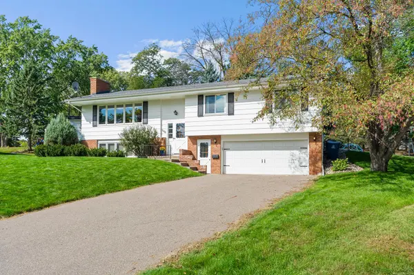 10024 Johnson CIR, Bloomington, MN 55437