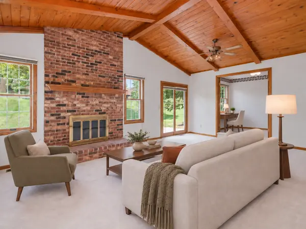4825 Orchid LN N, Plymouth, MN 55446