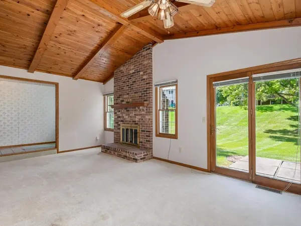 4825 Orchid LN N, Plymouth, MN 55446