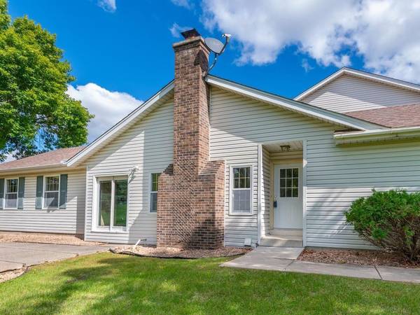 4825 Orchid LN N, Plymouth, MN 55446