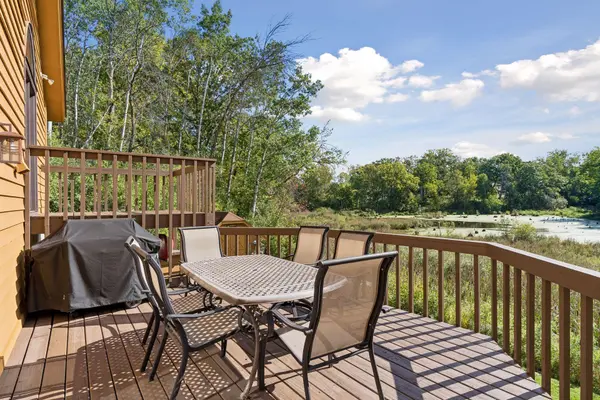 854 Palm CT, Maplewood, MN 55109