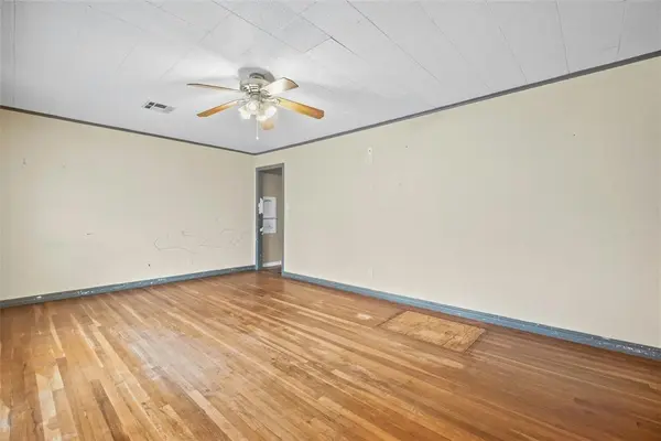 403 Eisenhower LN, Elk City, OK 73644
