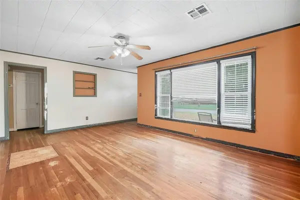 403 Eisenhower LN, Elk City, OK 73644