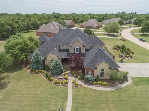 4000 Newburg DR, Choctaw, OK 73020