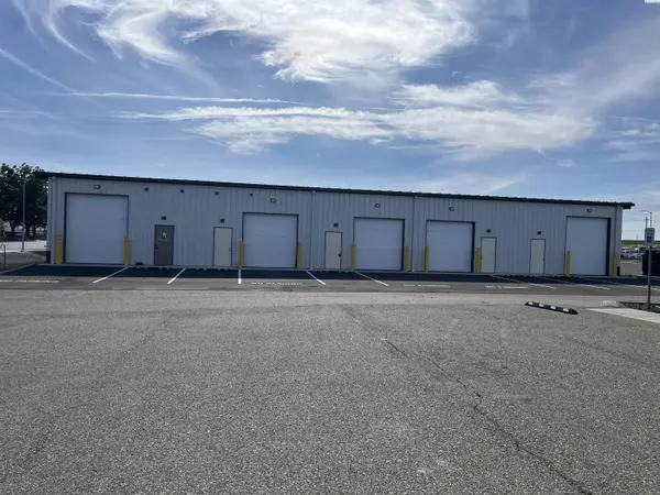 2402 Henderson Loop #104, Richland, WA 99354