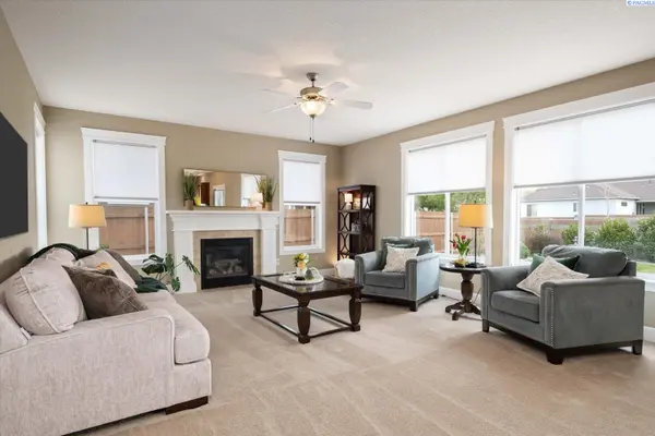 8505 W 9th Ave, Kennewick, WA 99336
