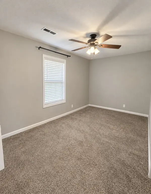 243 Senator Dr, Clarksville, TN 37042