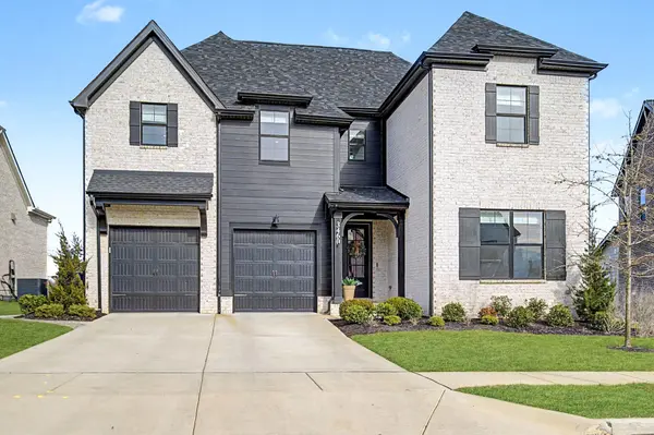 3460 Burgate Trl, Thompsons Station, TN 37179