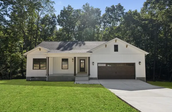 17 Fire Lake Dr, Manchester, TN 37355