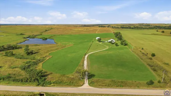 27956 Keene-Eskridge RD, Maple Hill, KS 66507