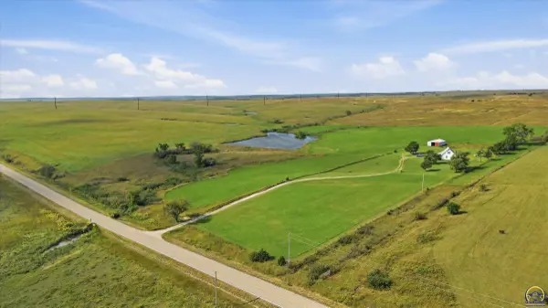 27956 Keene-Eskridge RD, Maple Hill, KS 66507