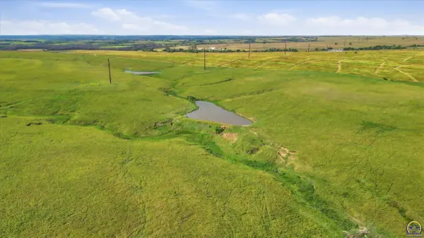 27956 Keene-Eskridge RD, Maple Hill, KS 66507