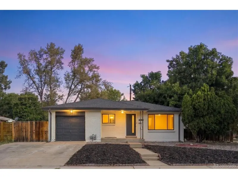 13899 E 25th, Aurora, CO 80011