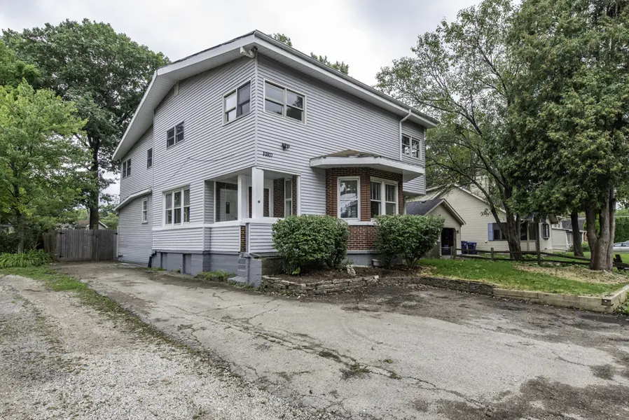 33827 N Oak ST, Grayslake, IL 60030