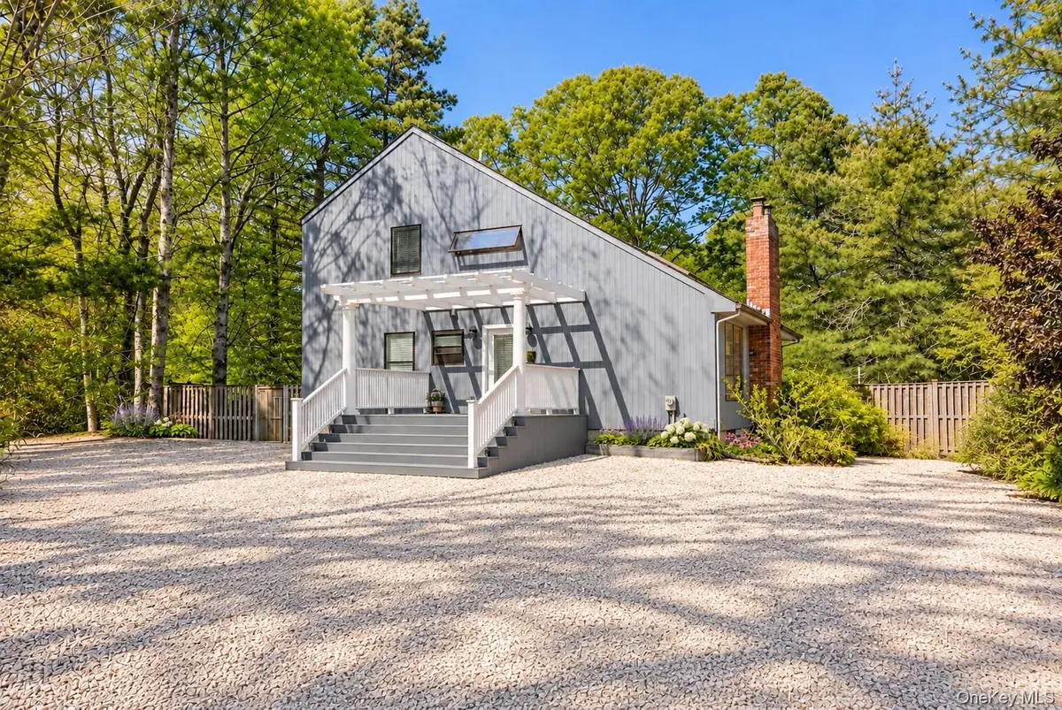 37 Blue Jay WAY, East Hampton, NY 11937