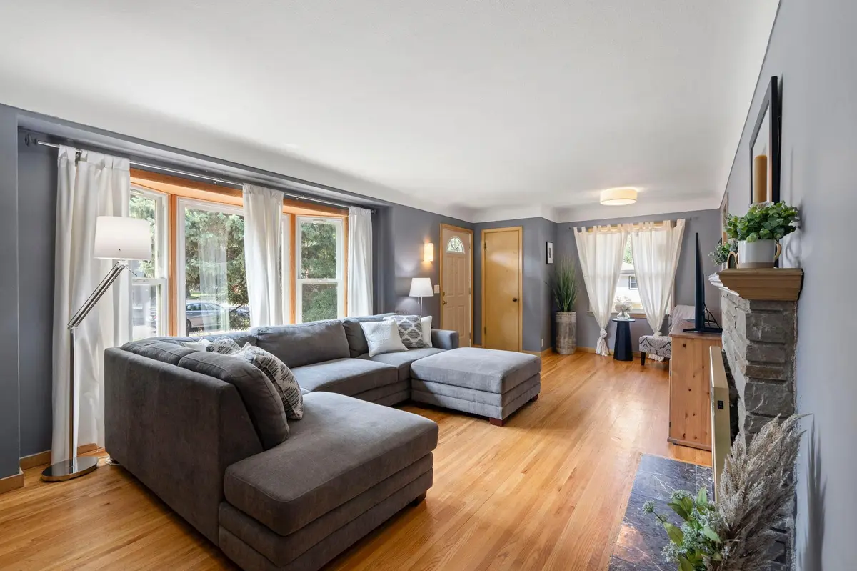 6001 Washburn AVE S, Minneapolis, MN 55410