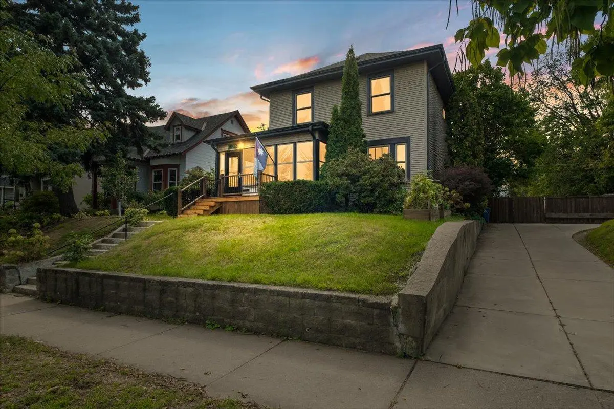 1802 Selby AVE, Saint Paul, MN 55104
