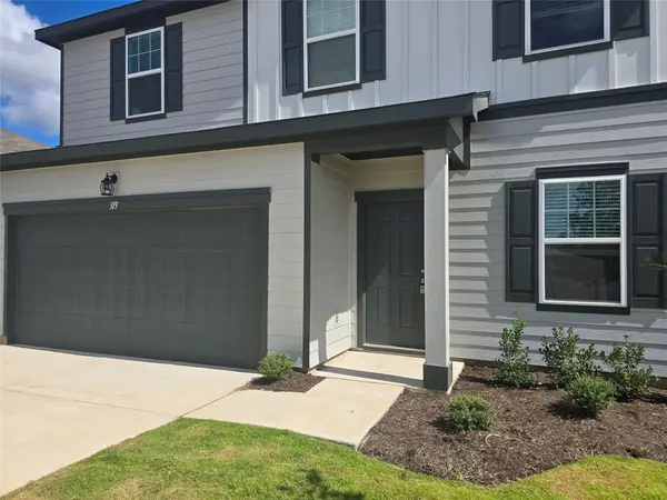 319 Stonebrook DR, Hutto, TX 78634