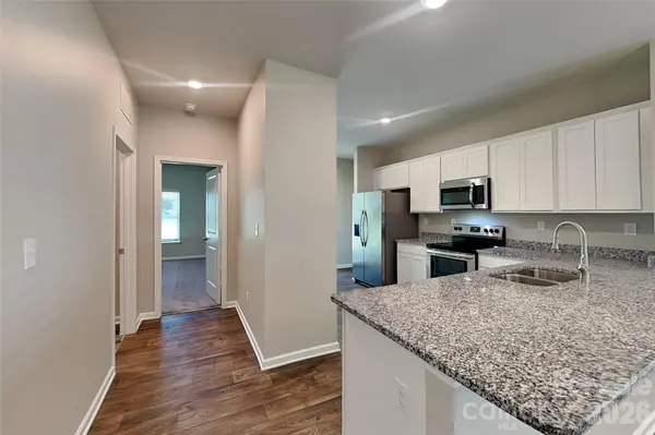 528 Cabarrus AVE, Mooresville, NC 28115