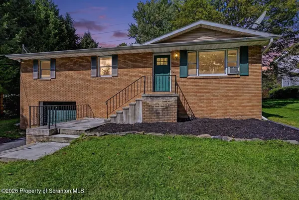 821 Scott RD, South Abington Twp, PA 18411