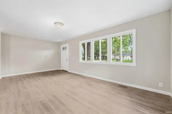532 Montclair DR, New Haven, IN 46774