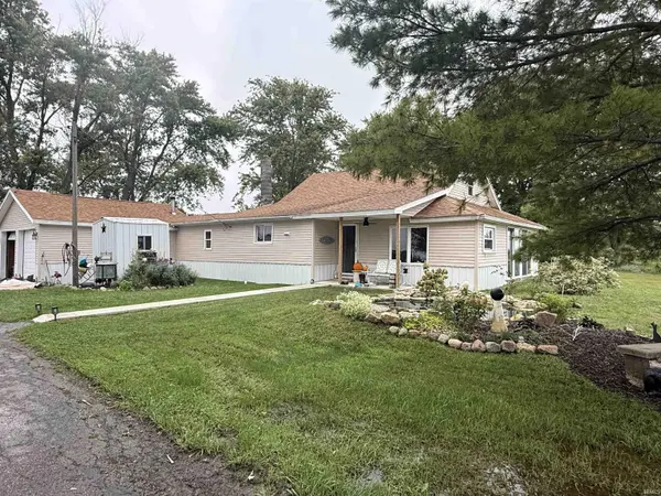 11156 W Balbec RD, Pennville, IN 47369