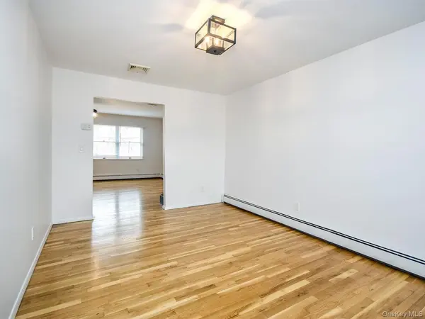 2 Pequot AVE #A, Port Washington, NY 11050