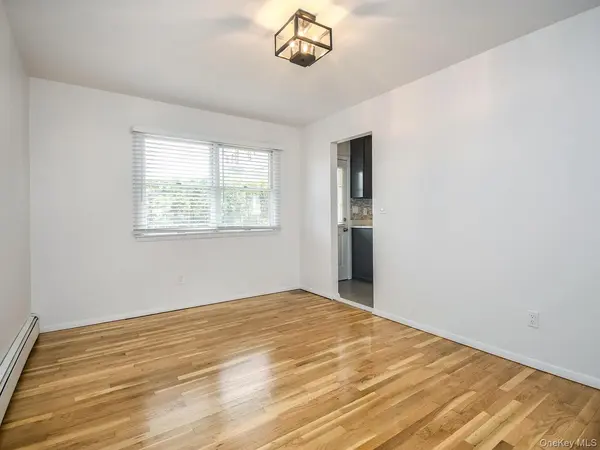 2 Pequot AVE #A, Port Washington, NY 11050
