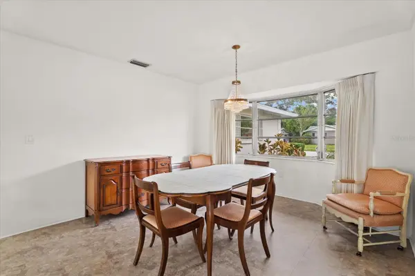 3378 KENMORE DR, Sarasota, FL 34231