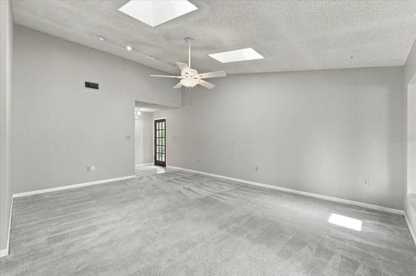 368 LAKE HARRIS DR, Lakeland, FL 33813