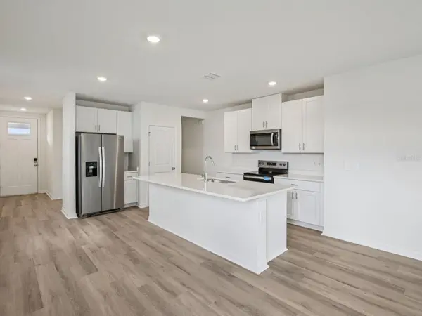 1556 BREKEY WAY, Zephyrhills, FL 33541