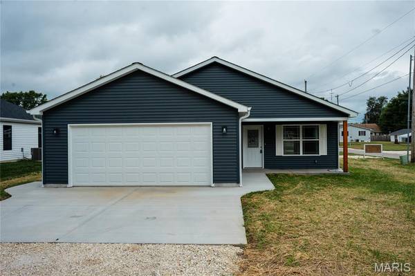 1215 Kincaid ST, Bowling Green, MO 63334