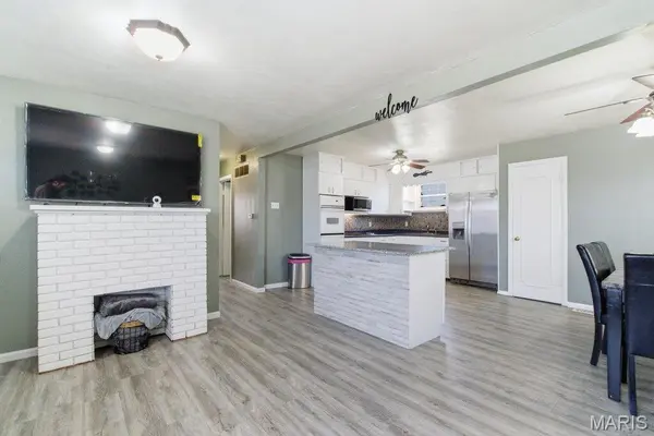 3320 Village LN, Granite City, IL 62040