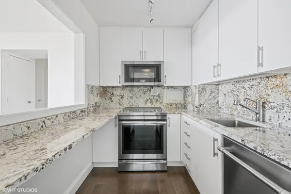 3600 N Lake Shore DR #1914, Chicago, IL 60613