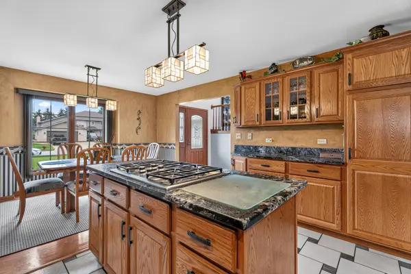 15164 Olympic LN, Lockport, IL 60441