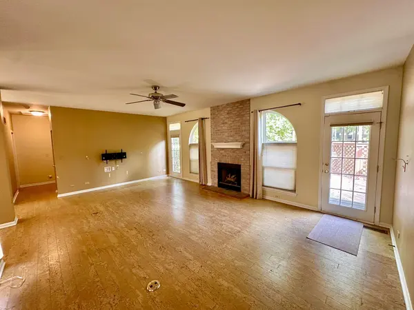1896 School House LN, Aurora, IL 60506