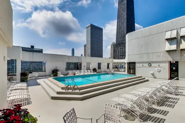 990 N Lake Shore DR #9a, Chicago, IL 60611