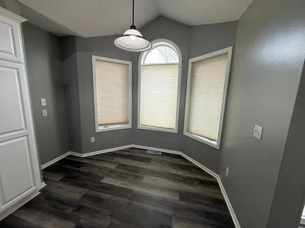 9113 Medley CIR, Golden Valley, MN 55427