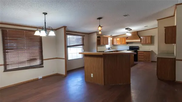 20017 SE 94th ST, Newalla, OK 74857