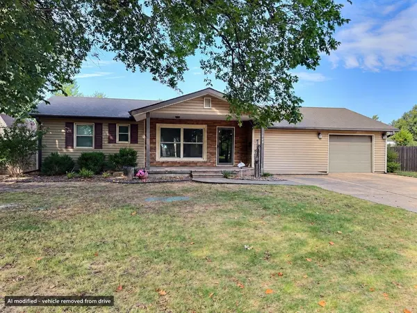 921 Lawrence, Pratt, KS 67124