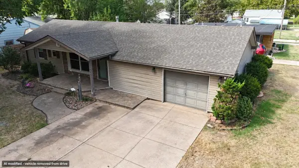 921 Lawrence, Pratt, KS 67124