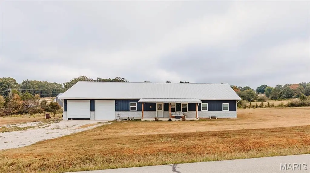 22950 Pin Oak DR, Lebanon, MO 65536