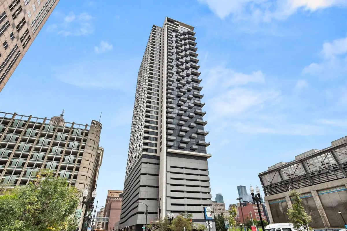 235 W Van Buren ST #2505, Chicago, IL 60607