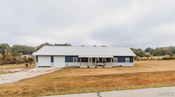 22950 Pin Oak DR, Lebanon, MO 65536