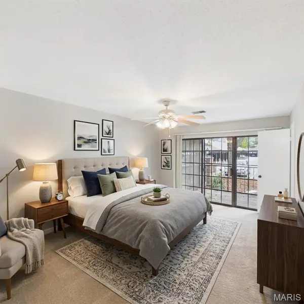 1436 Heritage LNDG #206, St Charles, MO 63303