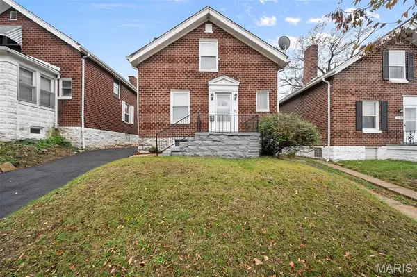 3706 Neosho ST, St Louis, MO 63116