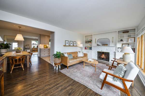 1612 N Washington ST, Wheaton, IL 60187