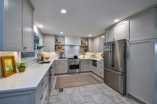 1612 N Washington ST, Wheaton, IL 60187