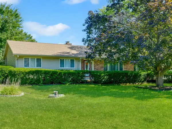 2226 Shannondale RD, Libertyville, IL 60048