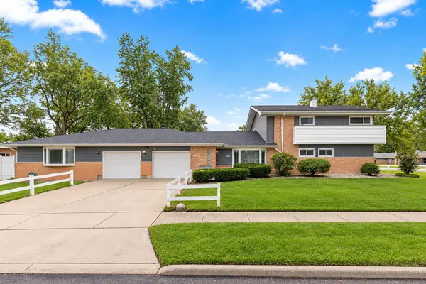 369 Waverly ST, Park Forest, IL 60466